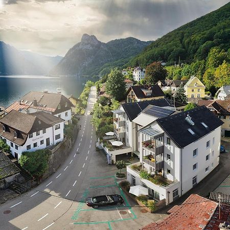 LOIDLs GUESTHOUSE Traunkirchen Exterior foto