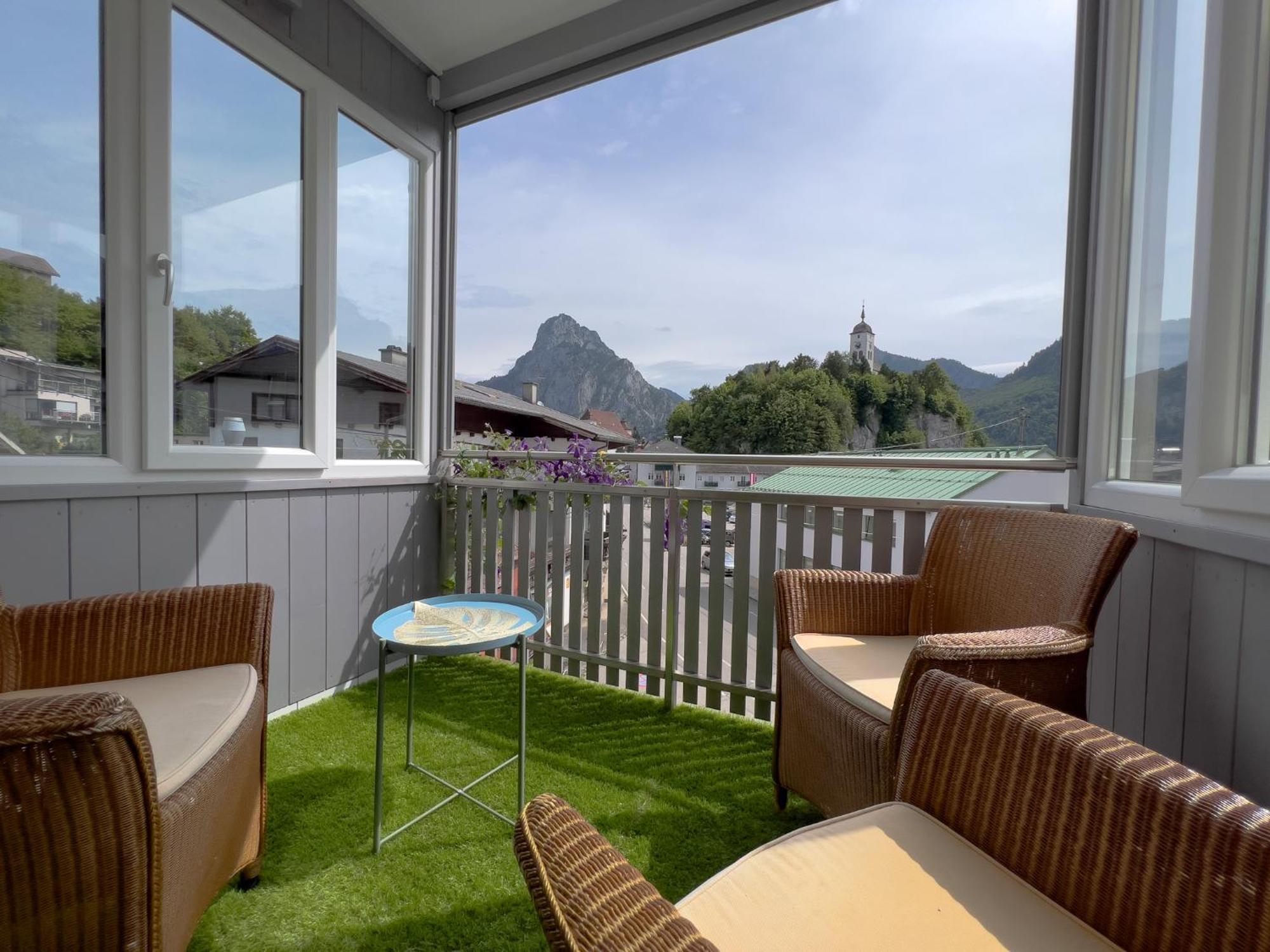 LOIDLs GUESTHOUSE Traunkirchen Exterior foto